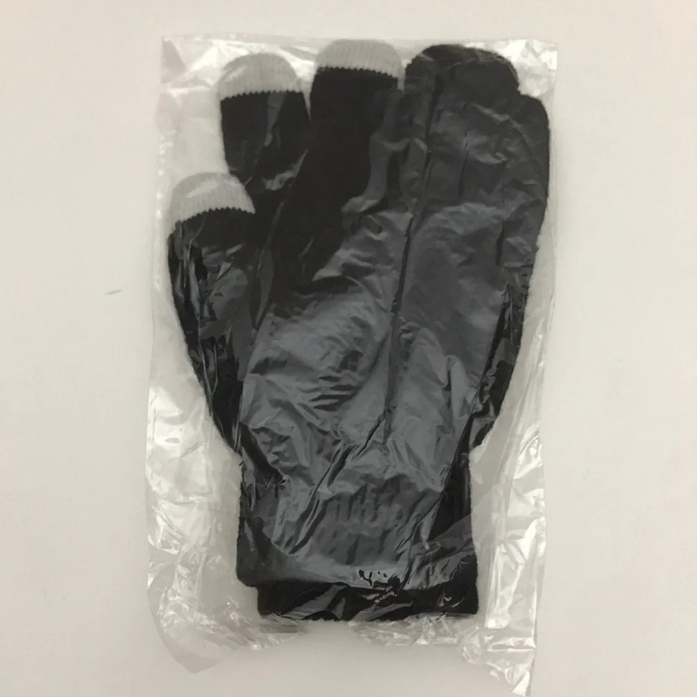 NEW Black Touch Screen Knit Gloves